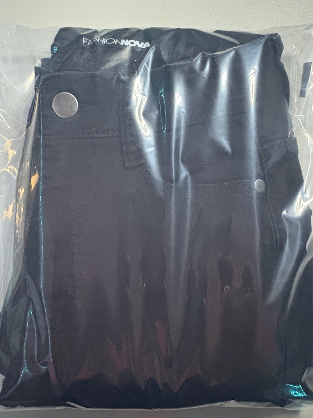 Women’s FashionNova (5/6) Black Slim Jeans